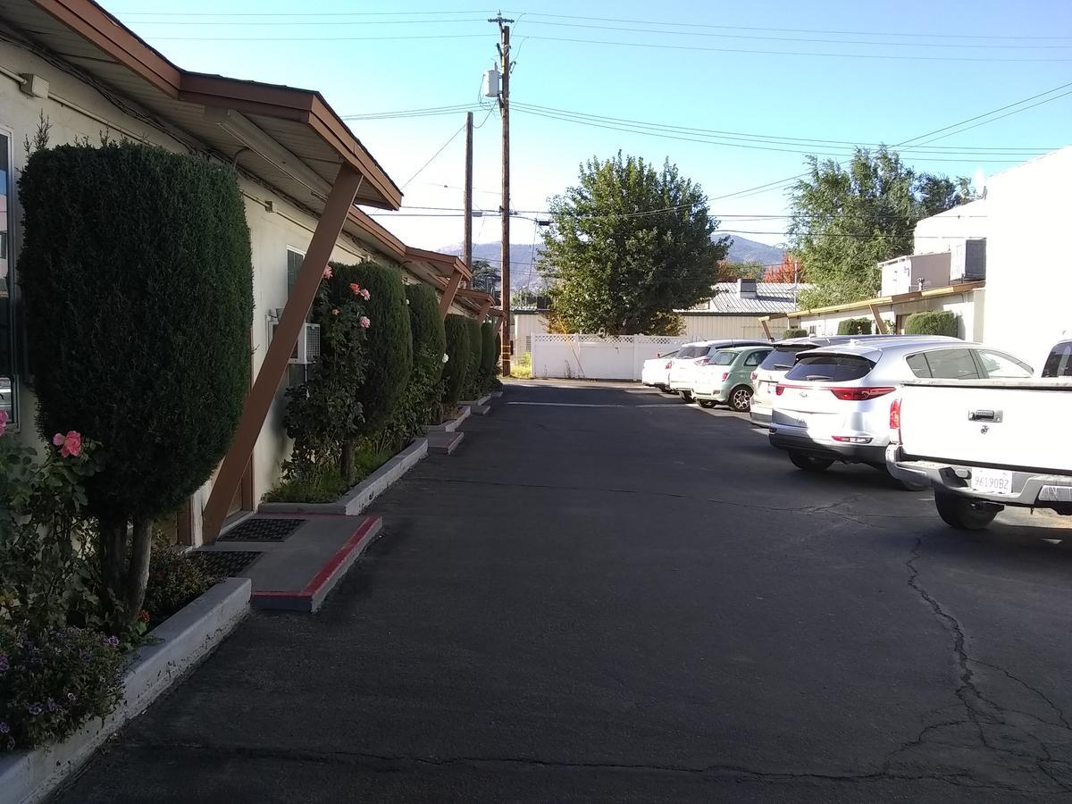 Santa Fe Motel Техачапи Екстериор снимка