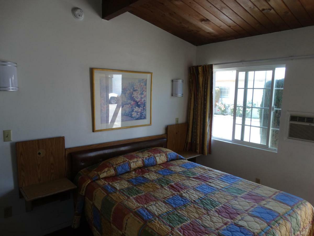 Santa Fe Motel Техачапи Екстериор снимка